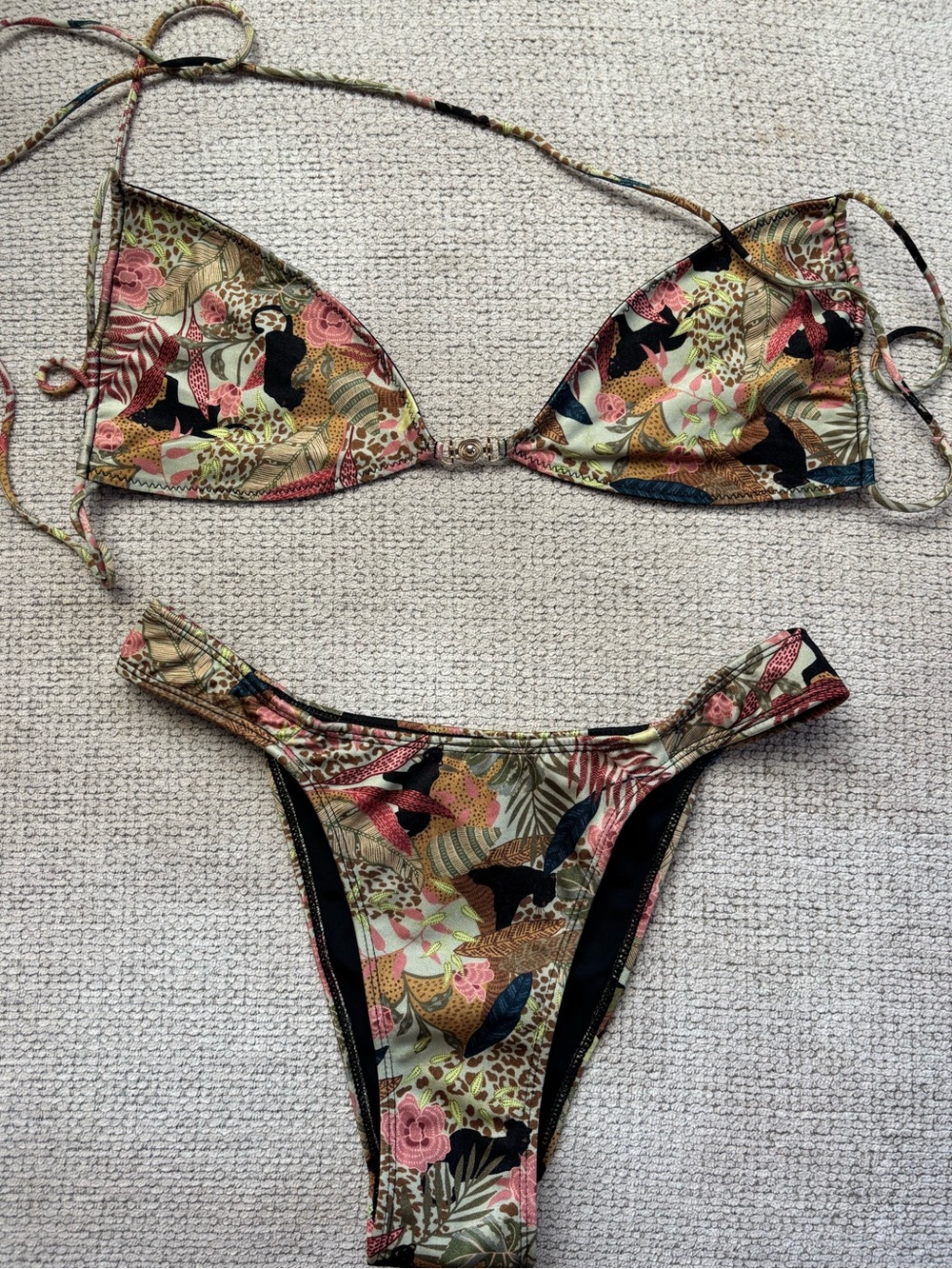 Never Worn Sommer Swim Triangle Bikini Set